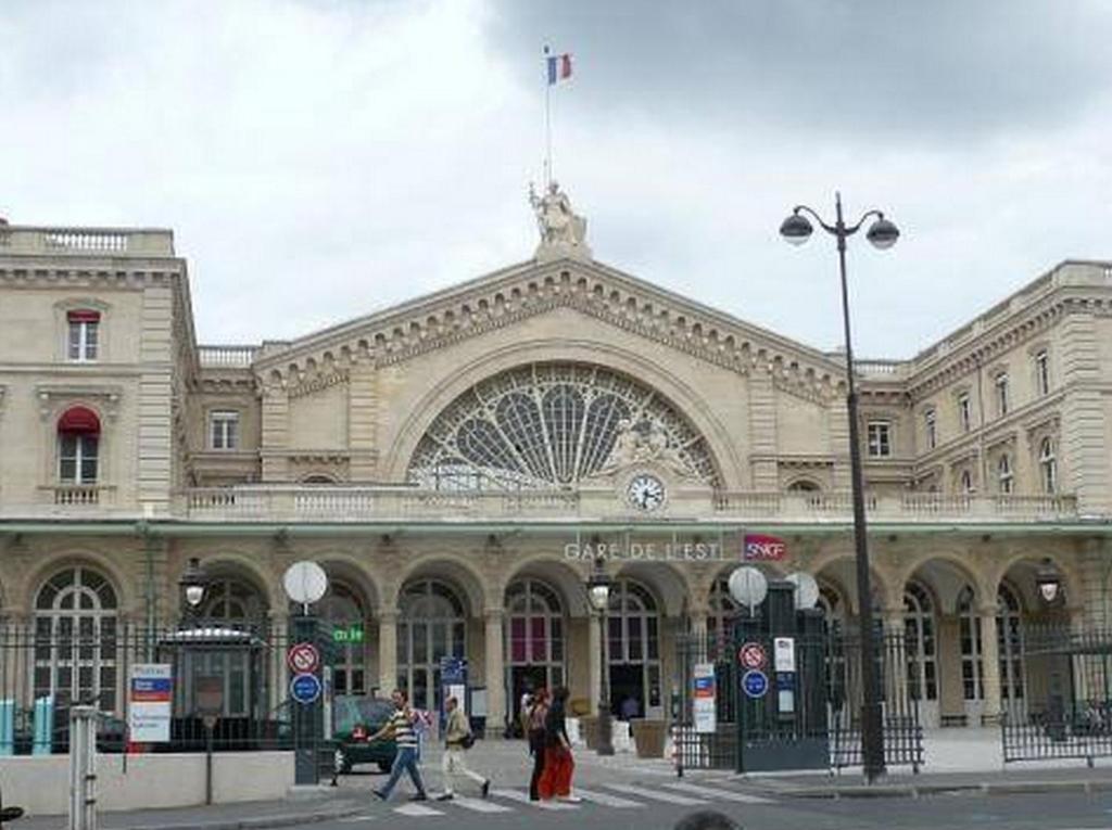 Hipotel Paris Montmartre Gare Du Nord Exterior foto